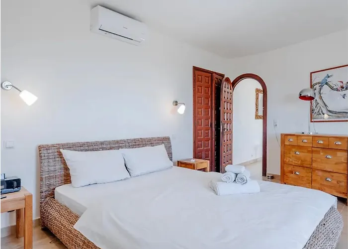 Casa Aguilera
